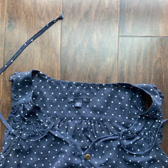 AMERICAN EAGLE Sleeveless Blouse Polka dot blue and white. Size XS. - Picture 2 of 8